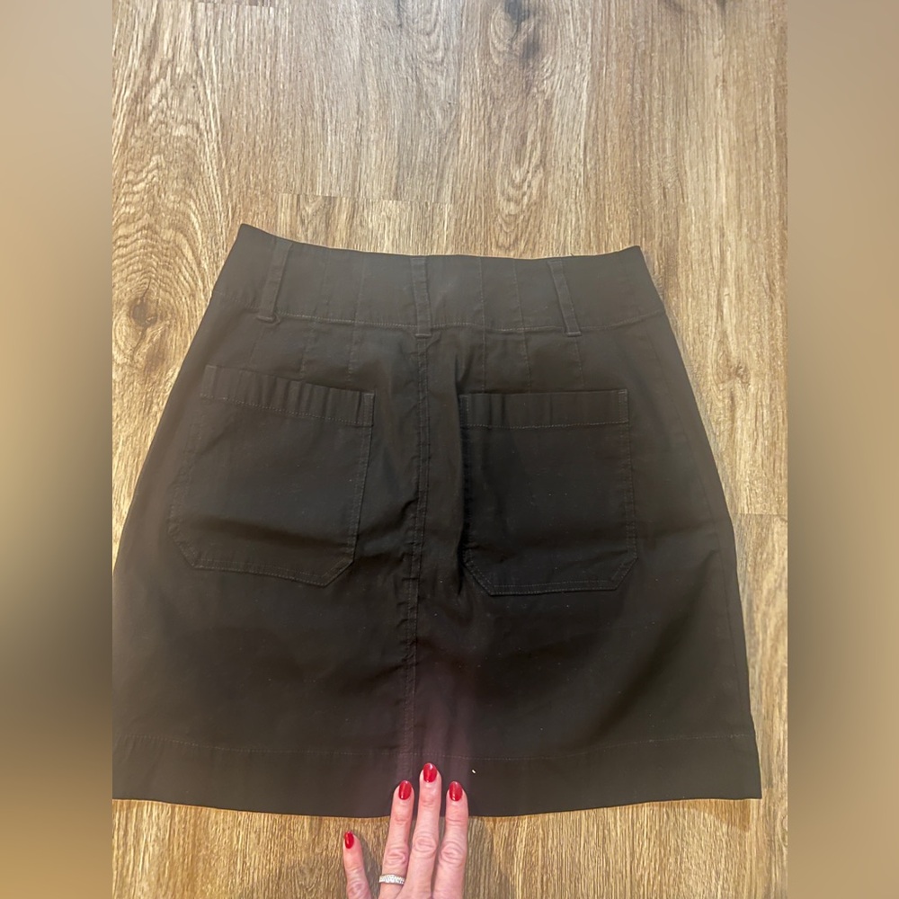 Anthropologie
Maeve Brand
Black 
Small
Zip up front
Mini Skirt - Picture 9 of 12